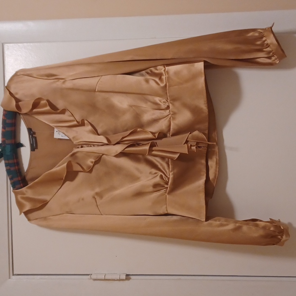 Maxime Gold Silk Blose Size M fastners up front with Tie front New